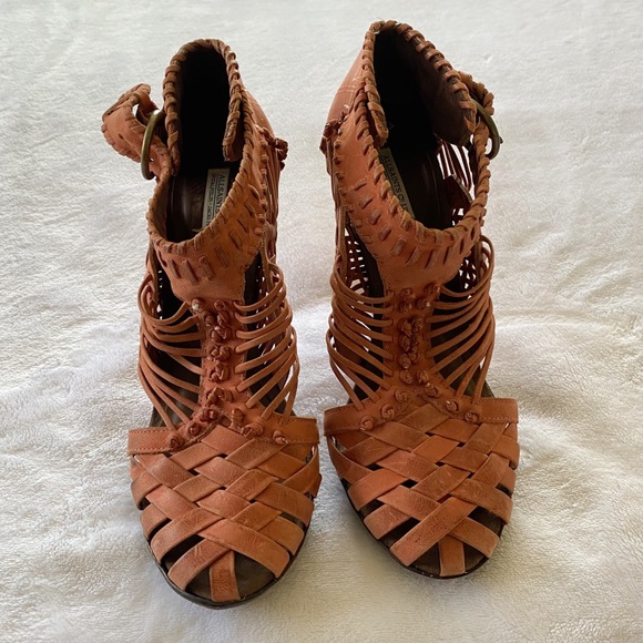 All Saints Tain Platform Weaved Leather Heels - Picture 5 of 11